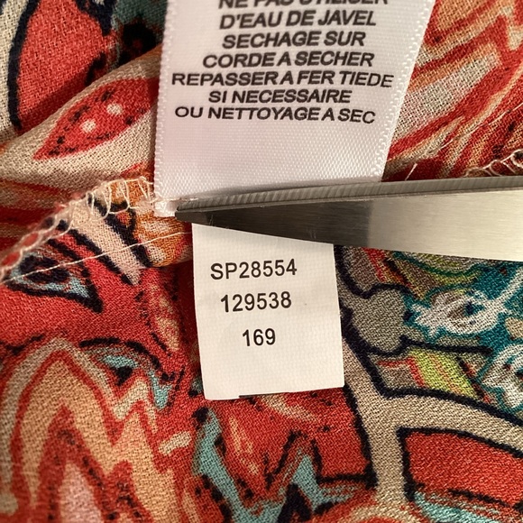 Spense Floral Smocked Pleated Peasant Top - Picture 7 of 8